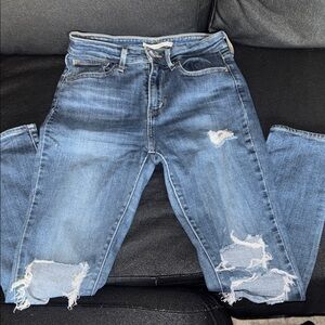 Levi’s 722 High Rise Skinny Jeans